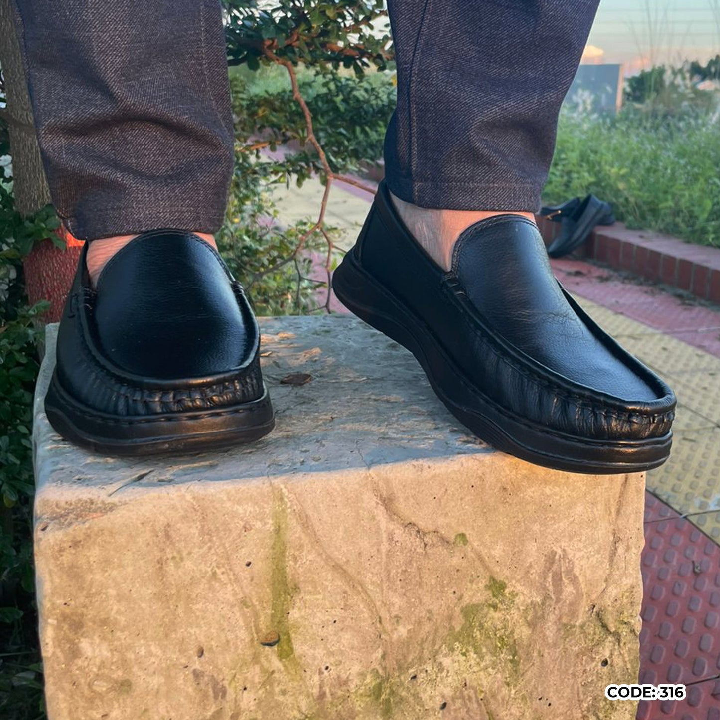 Genuine leather Casual shoe for men