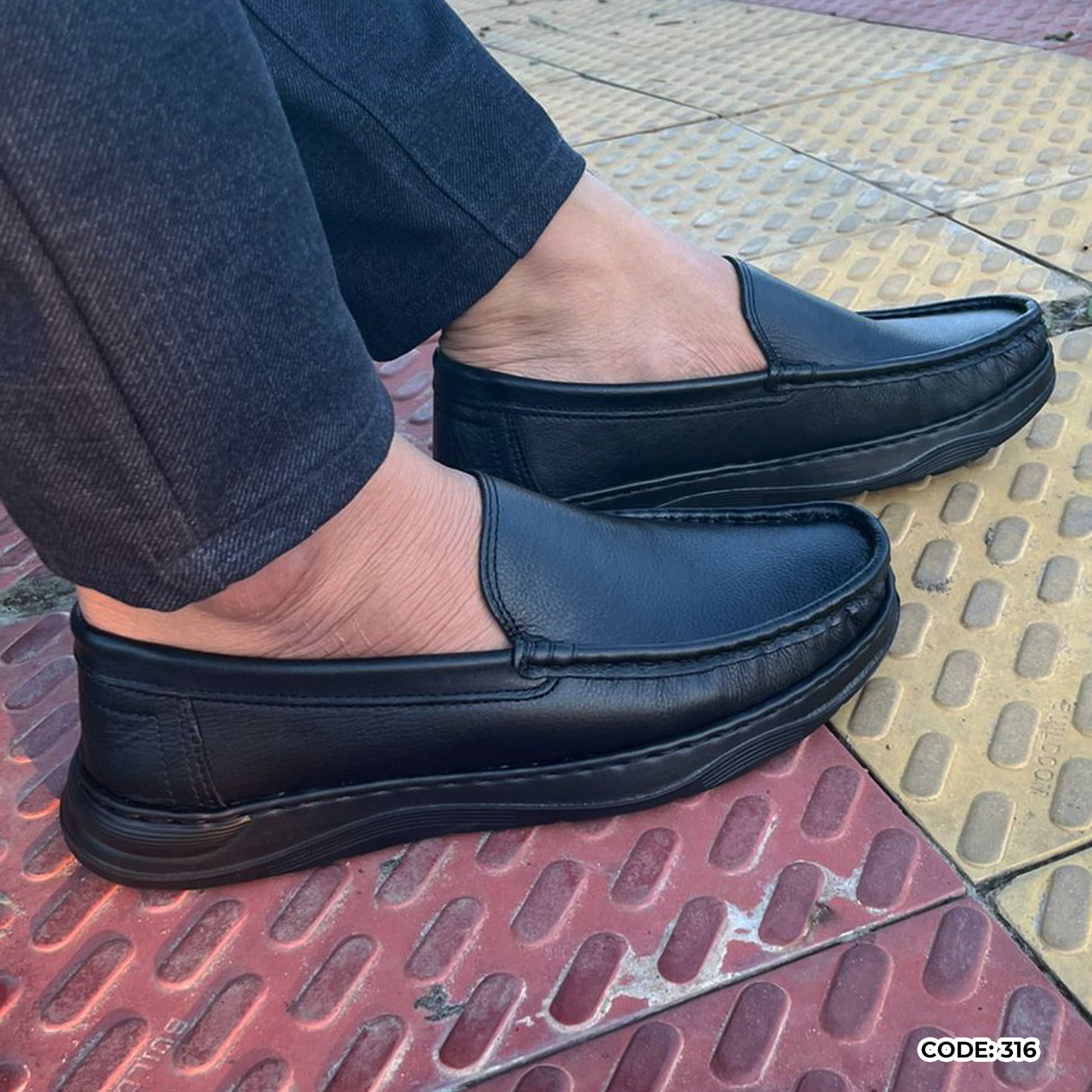 Genuine leather Casual shoe for men